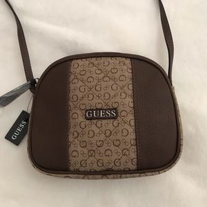 HP ✨ NWT Guess Crossbody Bag in Brown/Tan